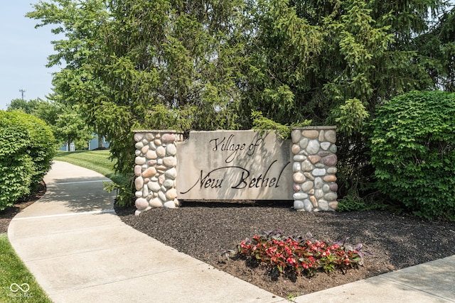 8842 Twain Ln, Indianapolis, IN 46239 - view of community sign