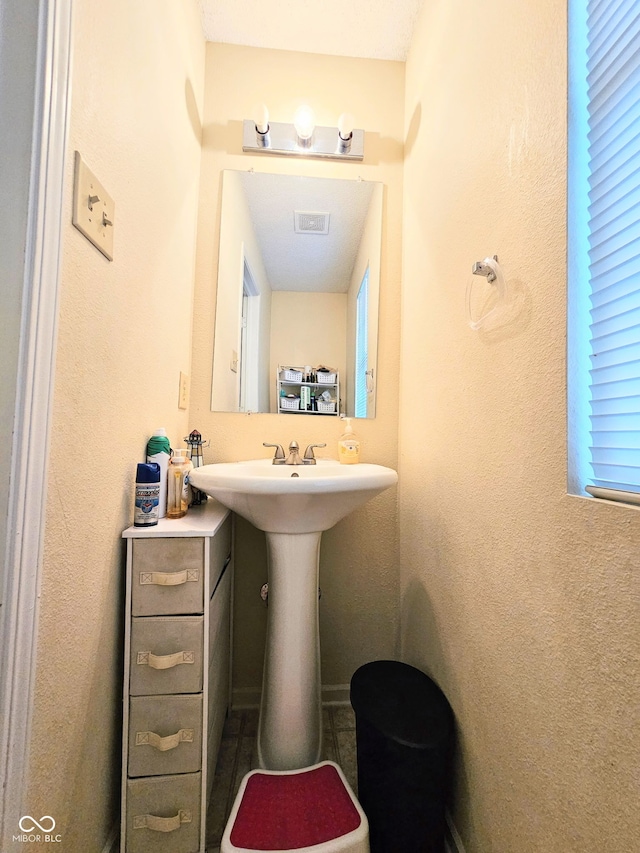 7906 States Bend Ln, Indianapolis, IN 46239 - view of bathroom