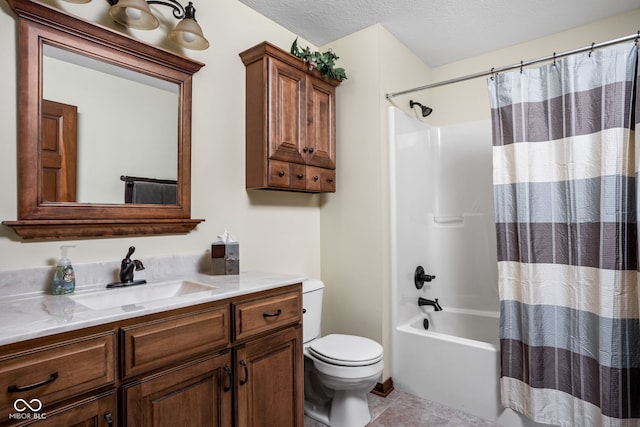 5194 Orahood Ct, Plainfield, IN 46168 - full bathroom featuring vanity, shower / bath combo with shower curtain, and tile patterned floors