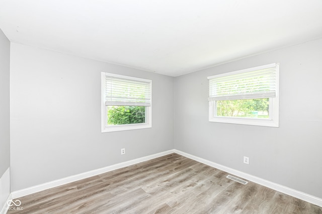 1543 W 79th St, Indianapolis, IN 46260 - empty room featuring light wood-type flooring and baseboards