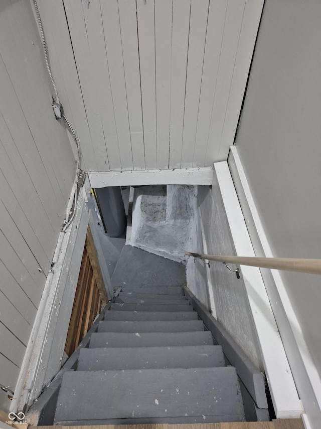 1501 California St, Columbus, IN 47201 - view of stairway