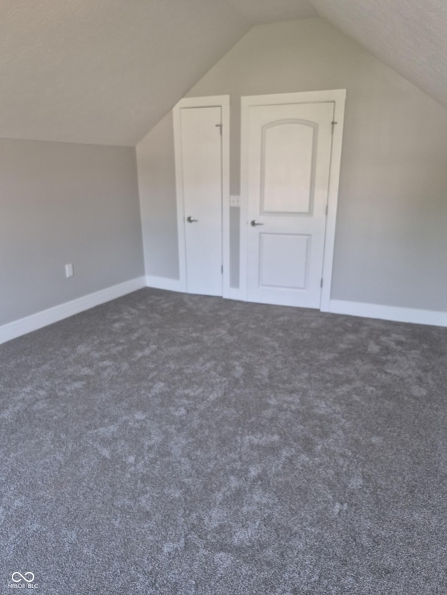 1501 California St, Columbus, IN 47201 - bonus room with lofted ceiling and carpet