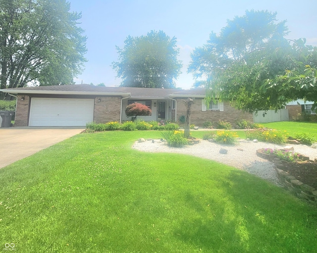 623 Chariot Ln, Indianapolis, IN 46227 - photo 1