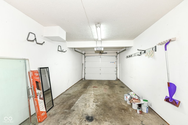 1124 Paradise Ct Unit B, Greenwood, IN 46143 - view of garage