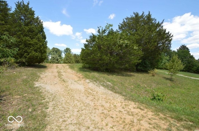 2743-2744 Worthington Way N, Vernon, IN 47265
