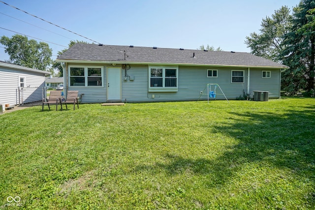 11 Sayre Dr, Greenwood, IN 46143 - rear view of property with a lawn