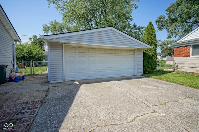 11 Sayre Dr, Greenwood, IN 46143 - view of detached garage
