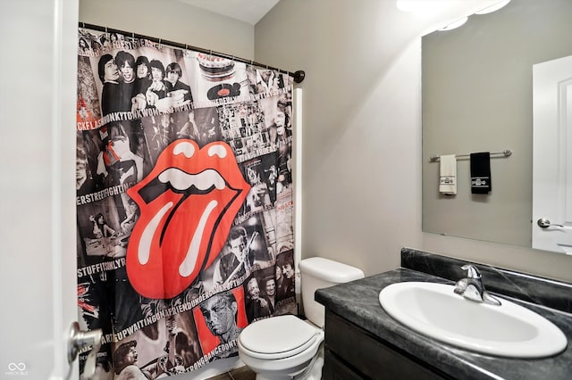 6315 Emerald Field Way, Indianapolis, IN 46221 - bathroom featuring vanity and a shower with shower curtain