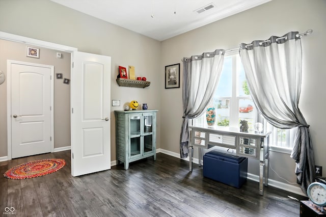 6315 Emerald Field Way, Indianapolis, IN 46221 - living area featuring wood finished floors and baseboards
