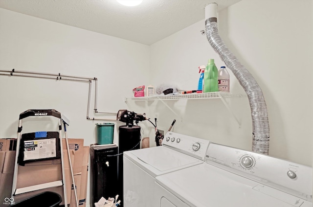 5011 Amber Creek Pl Unit 310, Indianapolis, IN 46237 - laundry room featuring separate washer and dryer