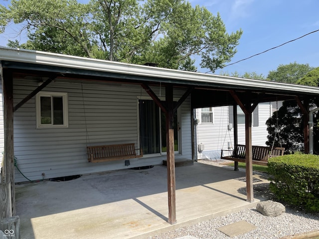 737 Howard St, Shelbyville, IN 46176 - view of patio / terrace