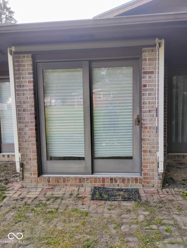 721 Maplewood Ave, Anderson, IN 46012 - entrance to property featuring brick siding