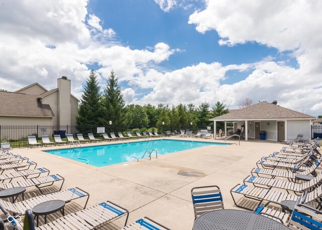 9825 Covington Blvd, Fishers, IN 46037 - community pool featuring a patio