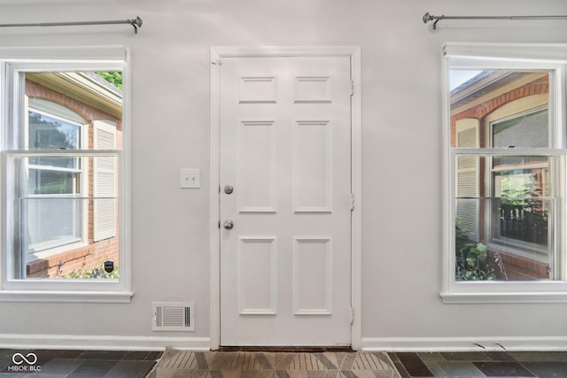 7029 Kingswood Cir, Indianapolis, IN 46256 - doorway with baseboards