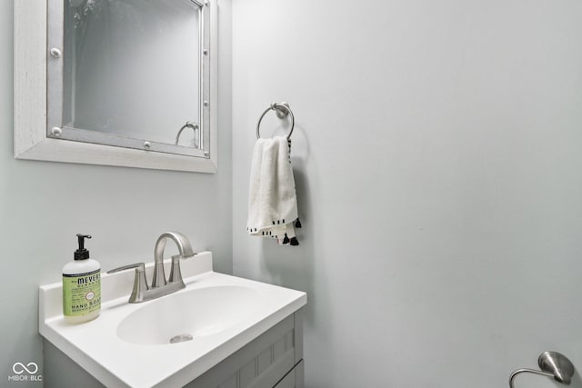 7029 Kingswood Cir, Indianapolis, IN 46256 - bathroom featuring vanity