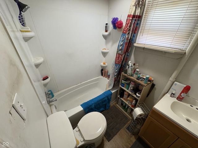 1809 E 13th St, Muncie, IN 47302 - full bath with shower / bathtub combination with curtain and vanity