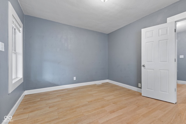 410 N Berwick Ave, Indianapolis, IN 46222 - photo 37