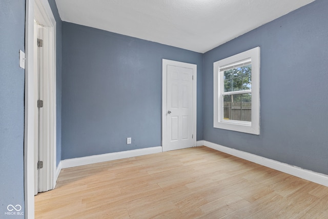 410 N Berwick Ave, Indianapolis, IN 46222 - photo 24