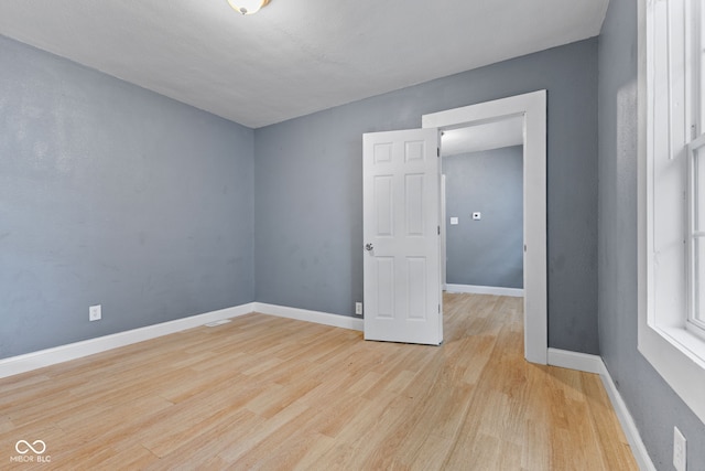 410 N Berwick Ave, Indianapolis, IN 46222 - photo 34