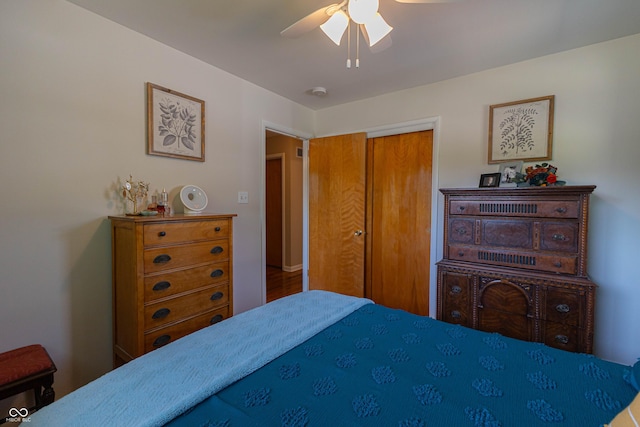 5609 Meadowood Dr, Indianapolis, IN 46224 - bedroom with a ceiling fan and a closet