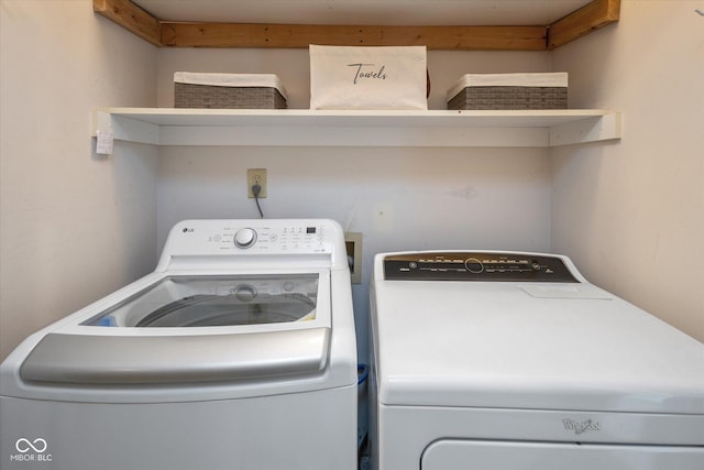 14492 Cotswold Ln, Carmel, IN 46033 - washroom with independent washer and dryer