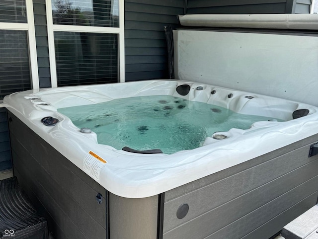 4420 Wild Turkey Dr, Indianapolis, IN 46239 - exterior view of a jacuzzi