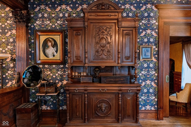 825 E Washington St, Muncie, IN 47305 - detailed view of wallpapered walls and wood finished floors