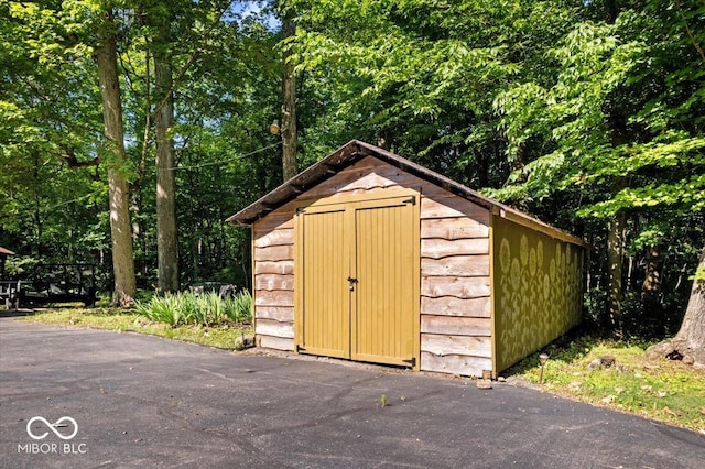 6975 Milhouse Rd, Indianapolis, IN 46221 - view of shed