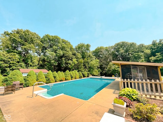 14266 S 125 E, Clinton, IN 47842 - swimming pool with a sunroom and a patio