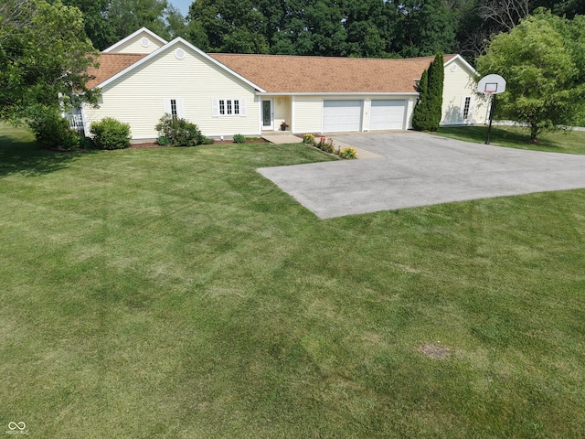 14266 S 125 E, Clinton, IN 47842 - ranch-style home featuring driveway, a garage, and a front lawn