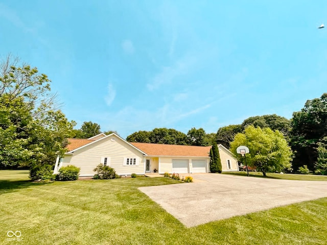 14266 S 125 E, Clinton, IN 47842 - view of front of property featuring a front yard, driveway, and an attached garage