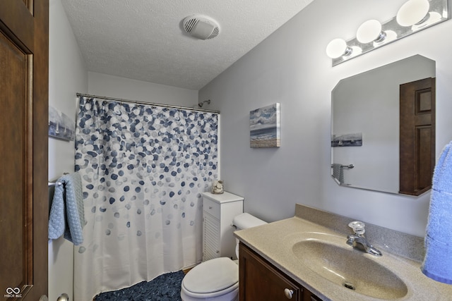 5823 E Sheridan Rd, Monticello, IN 47960 - full bath featuring vanity and a textured ceiling