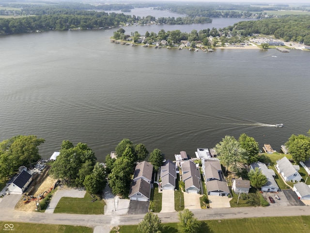 5823 E Sheridan Rd, Monticello, IN 47960 - aerial view of property and surrounding area with a nearby body of water and nearby suburban area