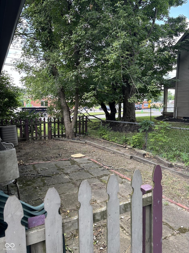 4630 W 71st St, Indianapolis, IN 46268 - view of patio