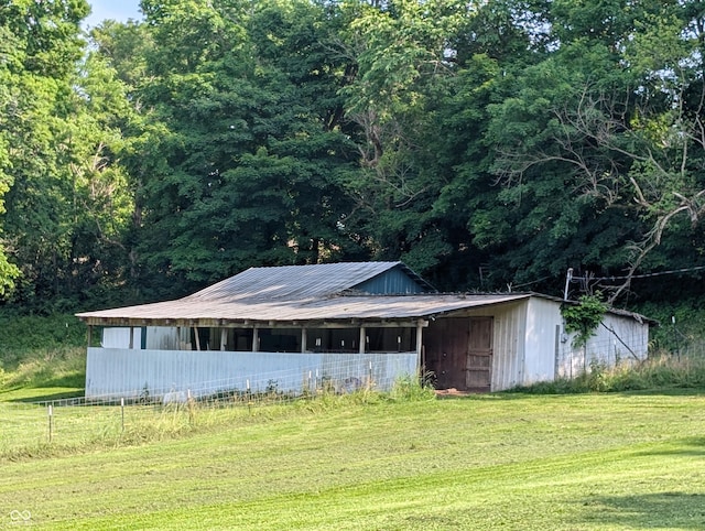 180 N Pike St, Vernon, IN 47282 - view of outdoor structure with a wooded view