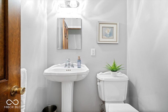 54 Horseshoe Ln, Carmel, IN 46033 - bathroom with toilet and a sink