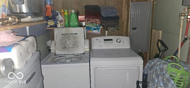 1849 Forsythe Ln, Spencer, IN 47460 - laundry area with washer and dryer and electric panel