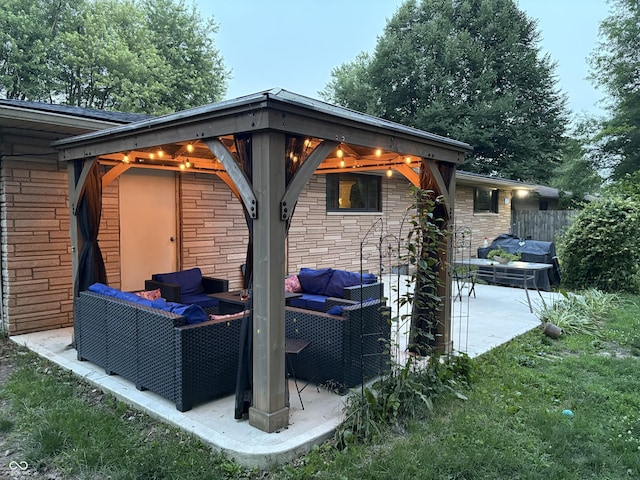 7150 Combs Rd, Indianapolis, IN 46237 - view of patio featuring an outdoor hangout area
