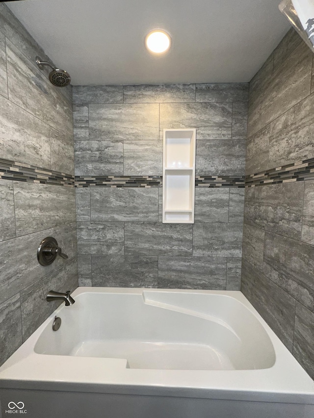 7150 Combs Rd, Indianapolis, IN 46237 - bathroom with shower / bathtub combination