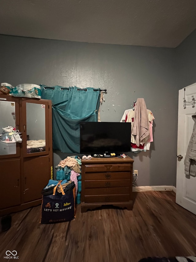 1129 N Pershing Ave, Indianapolis, IN 46222 - bedroom featuring wood finished floors and baseboards