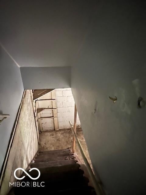 3701 E Vermont St, Indianapolis, IN 46201 - view of stairway
