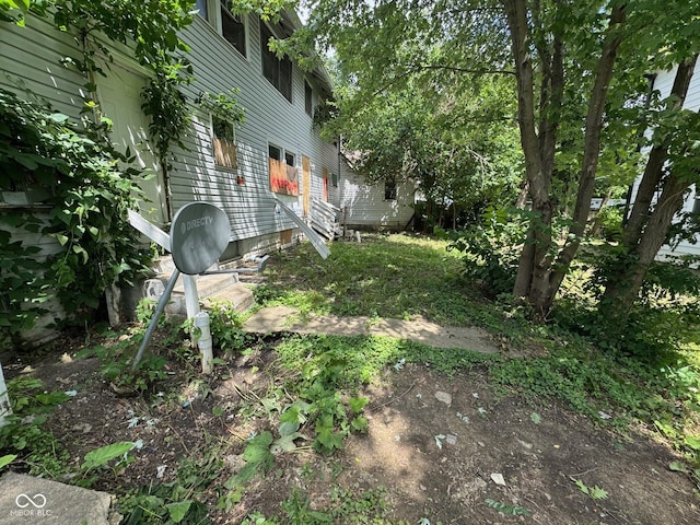 3701 E Vermont St, Indianapolis, IN 46201 - view of yard featuring entry steps