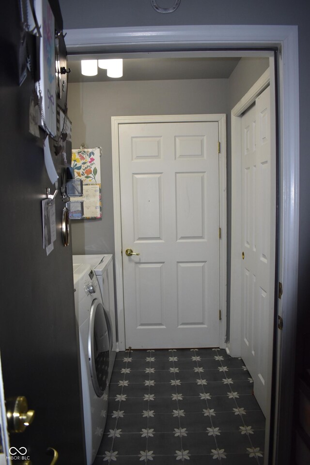 7357 Lake Lakota Dr, Indianapolis, IN 46217 - washroom featuring separate washer and dryer