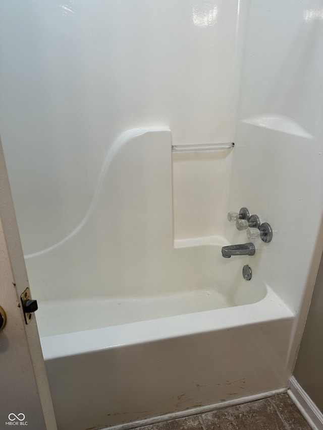 1108 Pierce Dr, Plainfield, IN 46168 - full bath featuring washtub / shower combination and baseboards