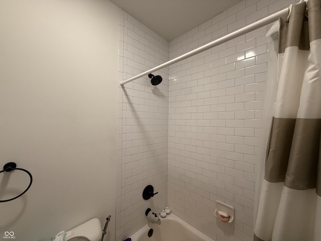 1720 Rembrandt St, Indianapolis, IN 46202 - full bathroom with shower / bath combo with shower curtain