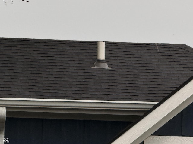 1720 Rembrandt St, Indianapolis, IN 46202 - exterior view of roof with shingles