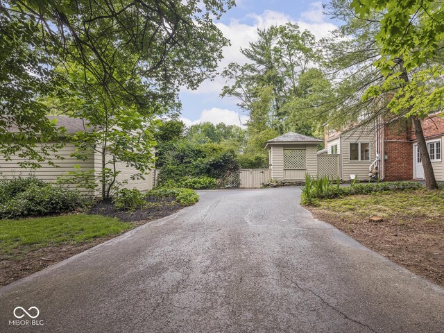 1207 Pickwick Pl, Indianapolis, IN 46208 - photo 80