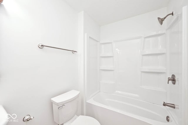 11320 Lynchburg Way, Indianapolis, IN 46229 - full bath featuring toilet and bathing tub / shower combination