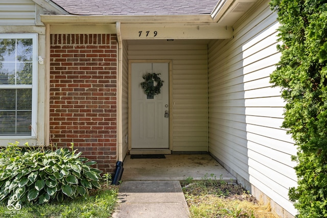 779 Alvey Ct, Greenwood, IN 46143 - photo 2