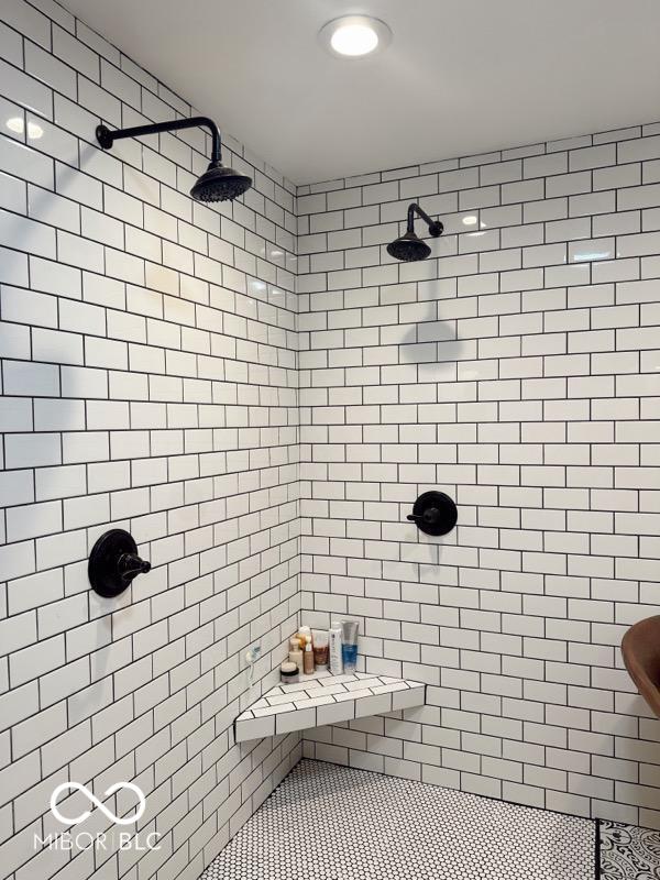 410 Hawthorn Ct, Seymour, IN 47274 - full bath with a tile shower